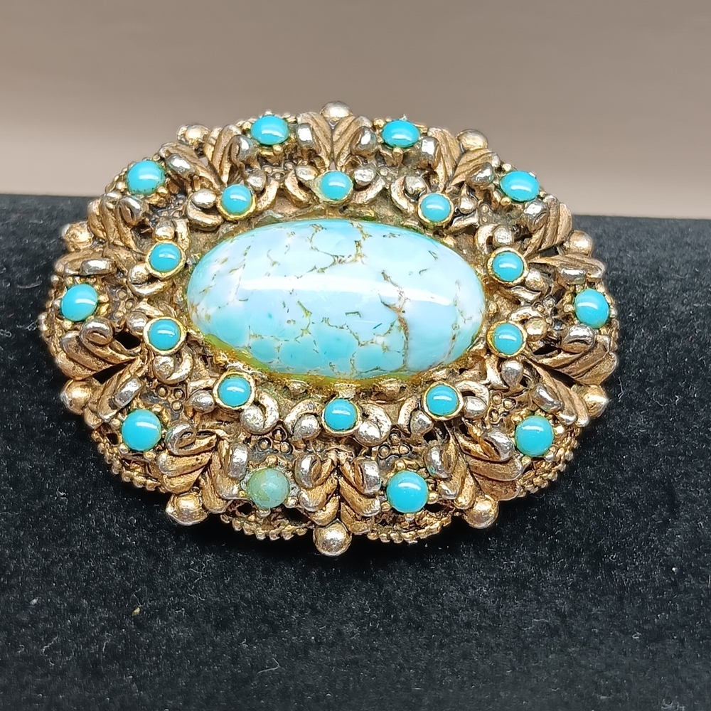 Exquisite Gold and Turquoise Brooch